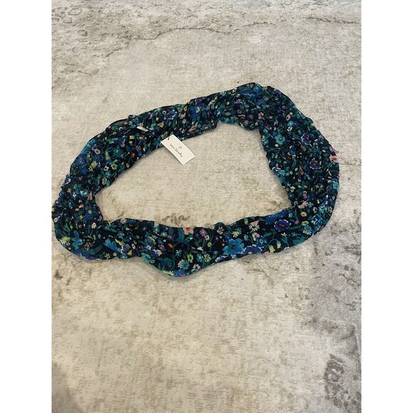 NWT Vera Bradley‎ Black And Floral Pattern Infinity Scarf - Picture 1 of 4